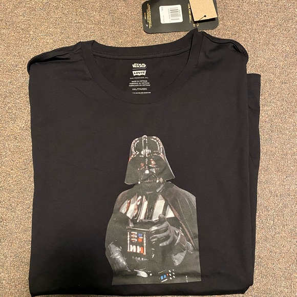 LEVI’S STAR WARS DARTH VADER LIMITED ED T-SHIRT - Picture 1 of 12